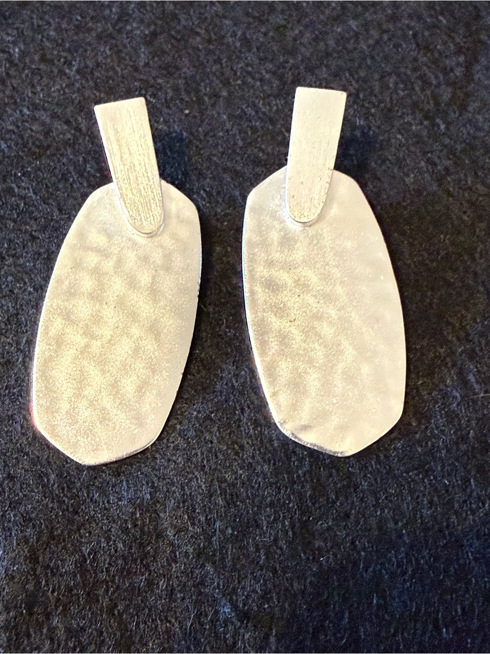 Kendra Scott Hammered Drop Earrings